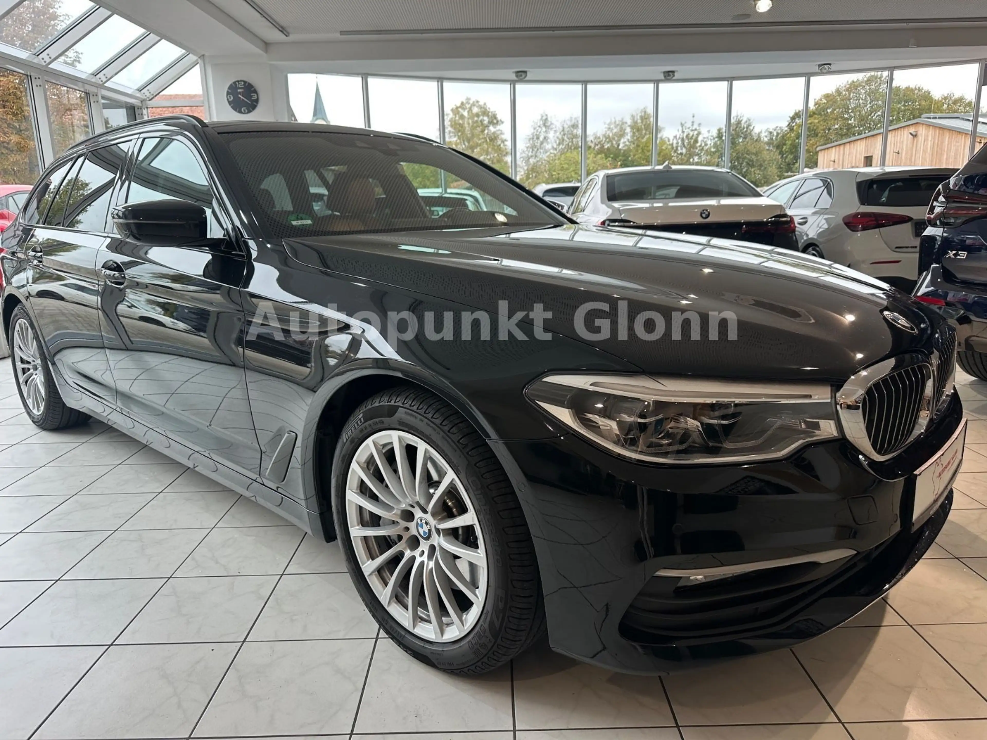 BMW 540 i xDrive Touring|Pano|LED|HUD| — photo 4