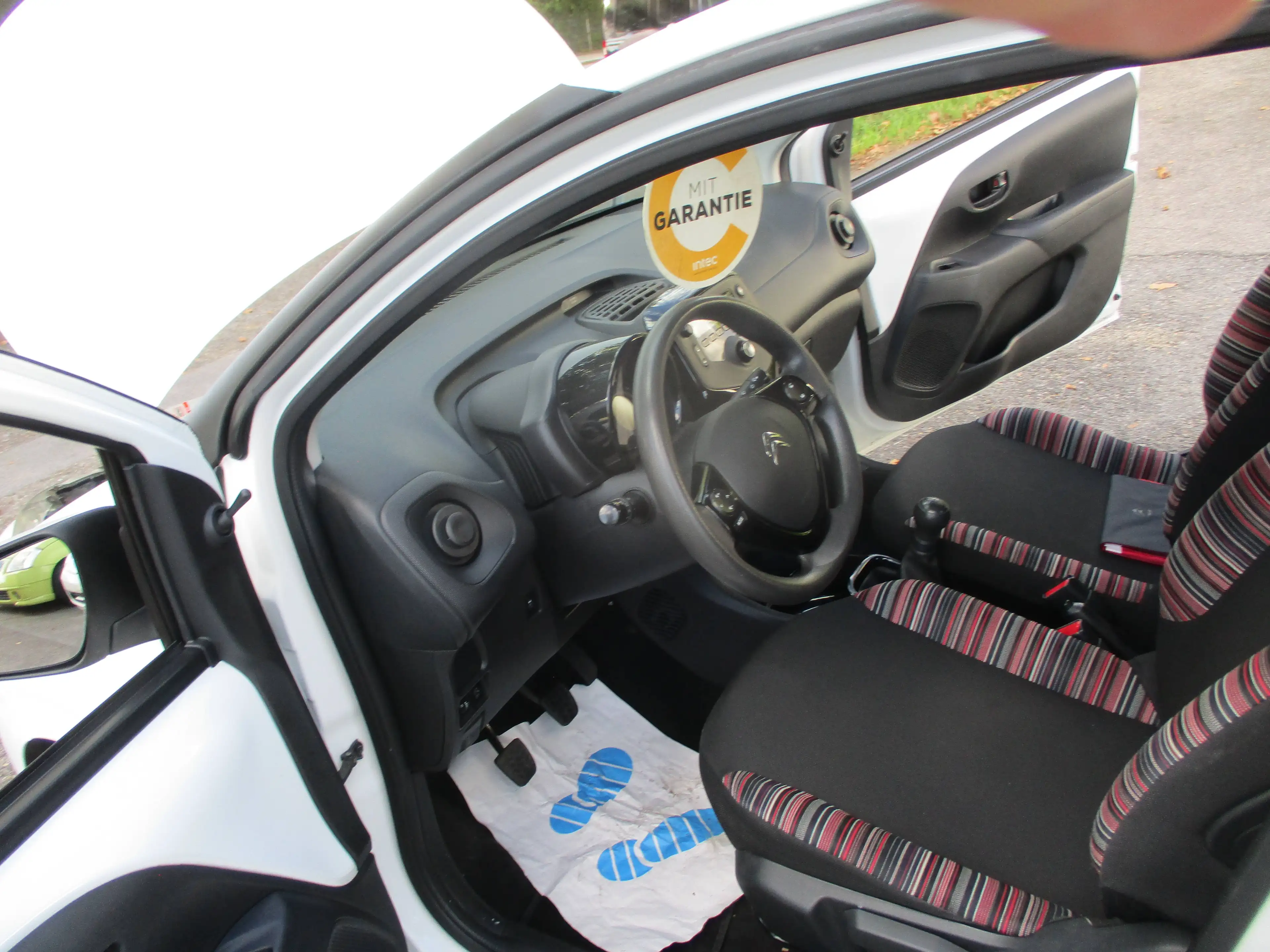 Citroen C1 Feel — photo 11