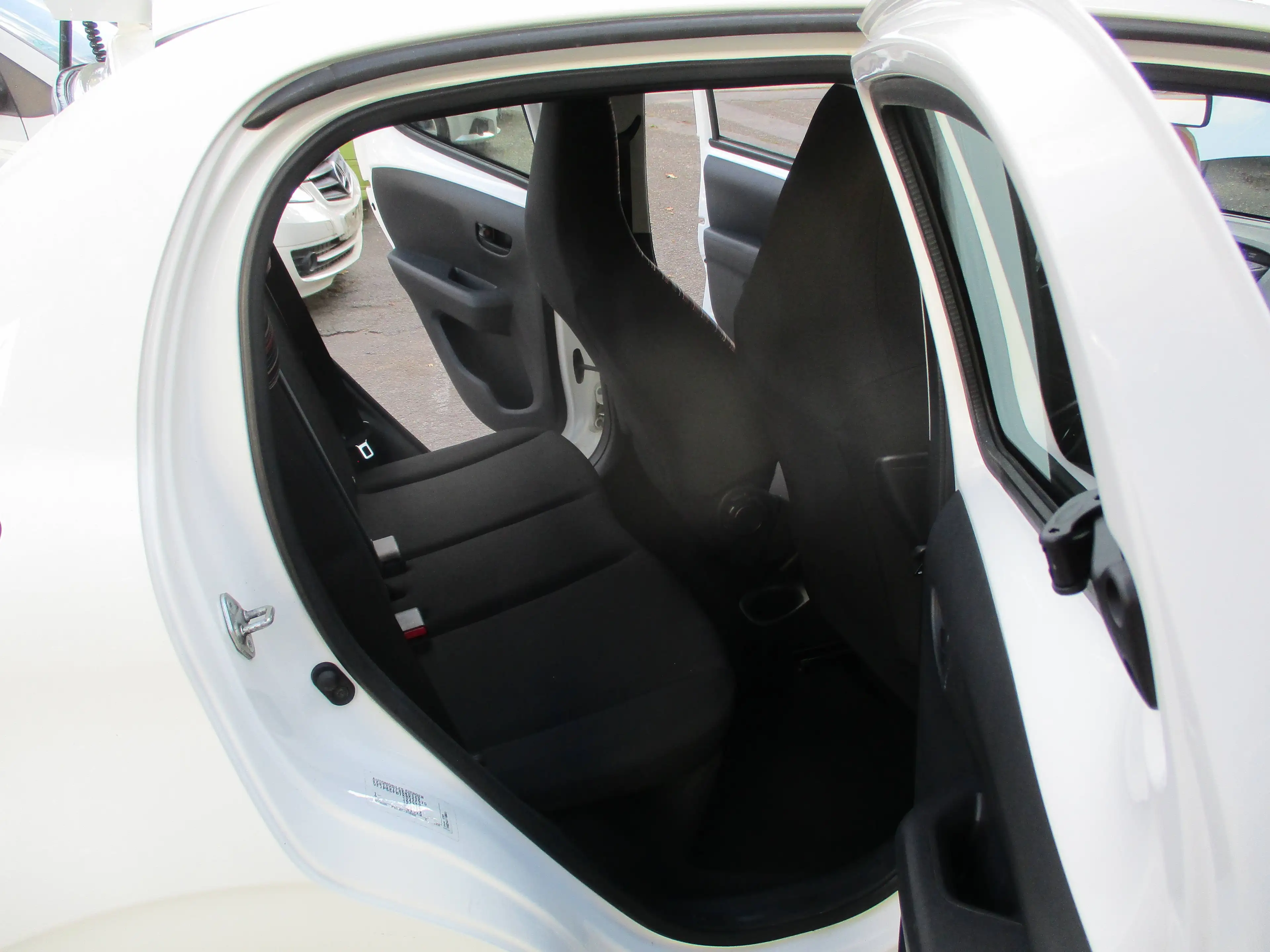 Citroen C1 Feel — photo 8