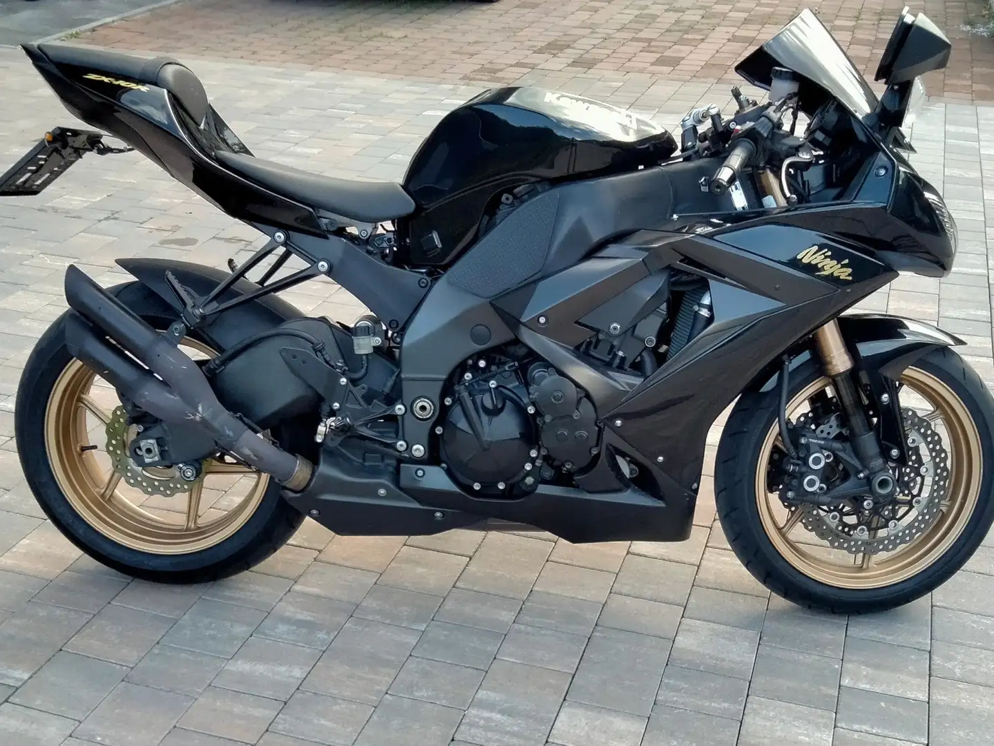 Kawasaki Ninja ZX-10R Schwarz - 1