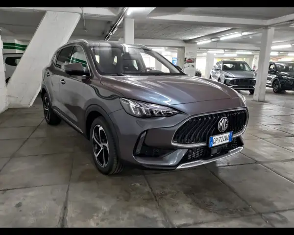 MG EHS 1.5T LUX Iron Oxide Grey DARK interior