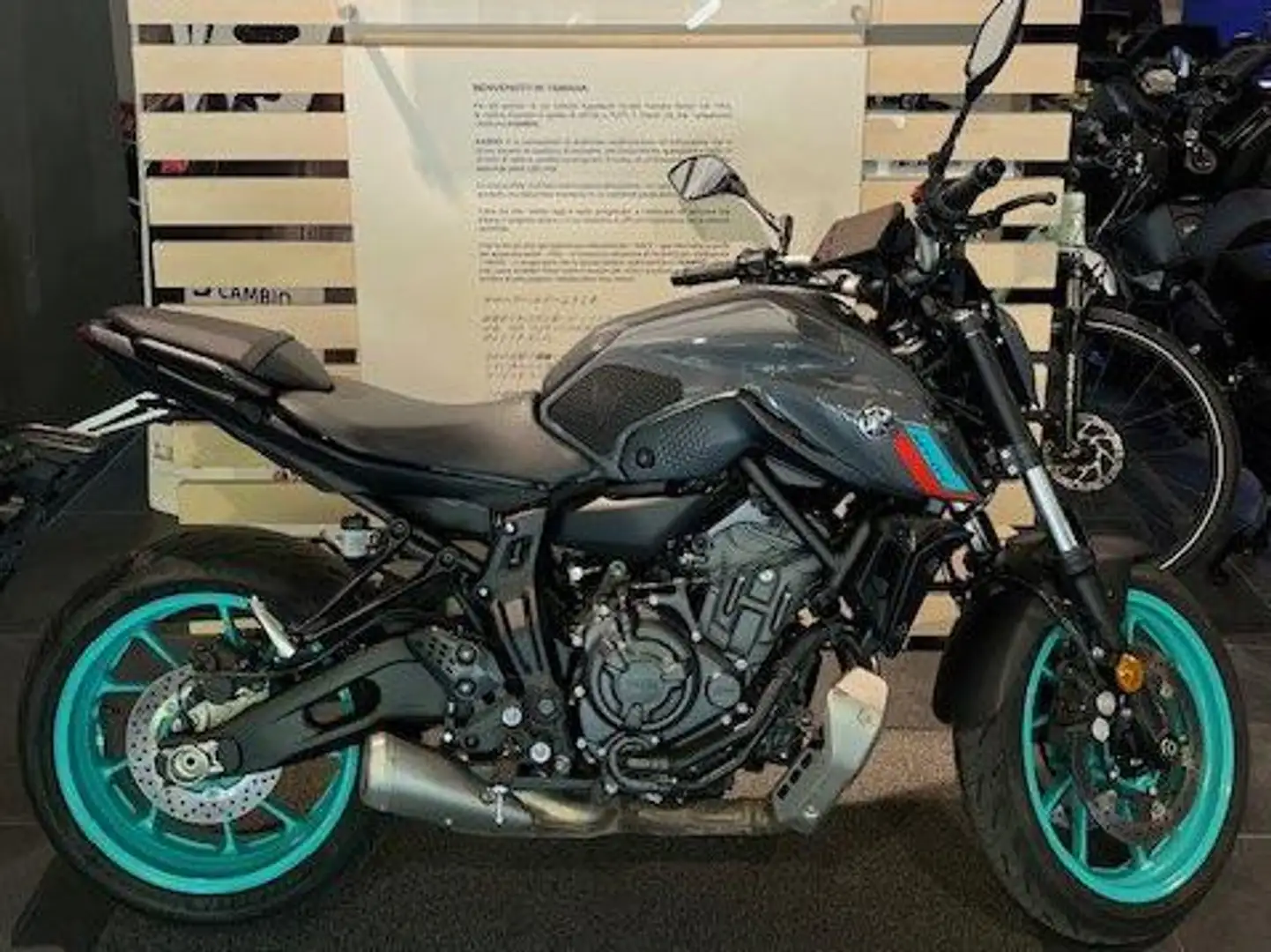 Yamaha MT-07 Grijs - 1