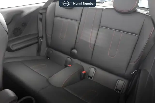 Mini Cooper view 15