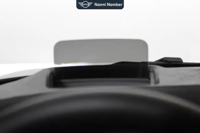 Mini Cooper view 10