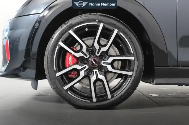 Mini Cooper view 7