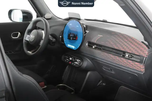 Mini Cooper view 8
