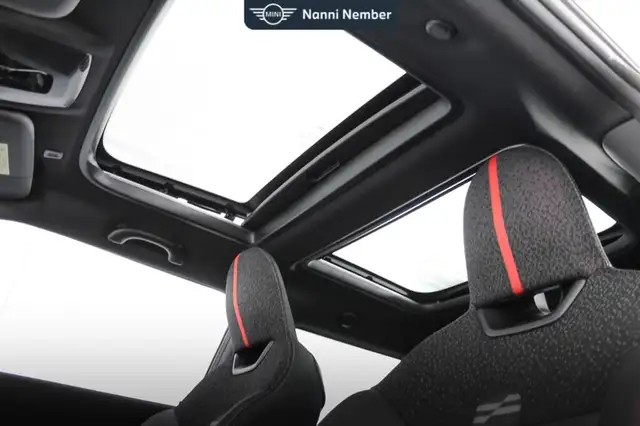 Mini Cooper view 9