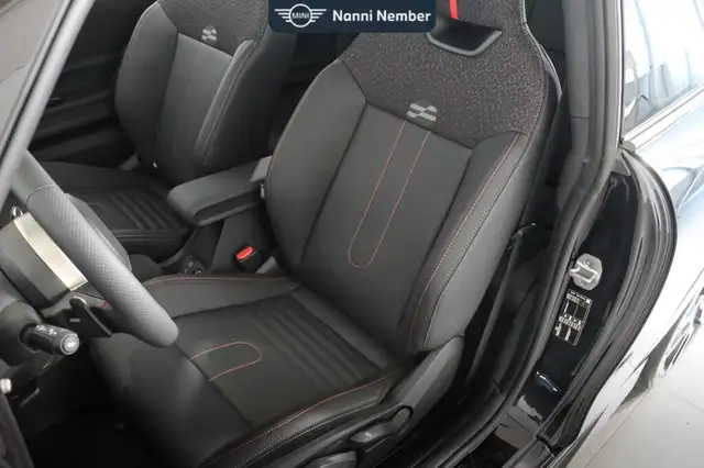 Mini Cooper view 14
