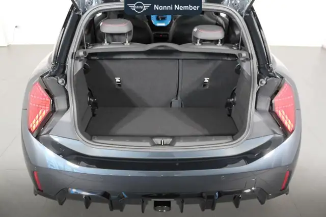 Mini Hatch view 26