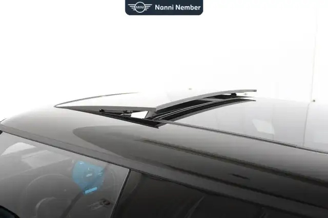 Mini Hatch view 23