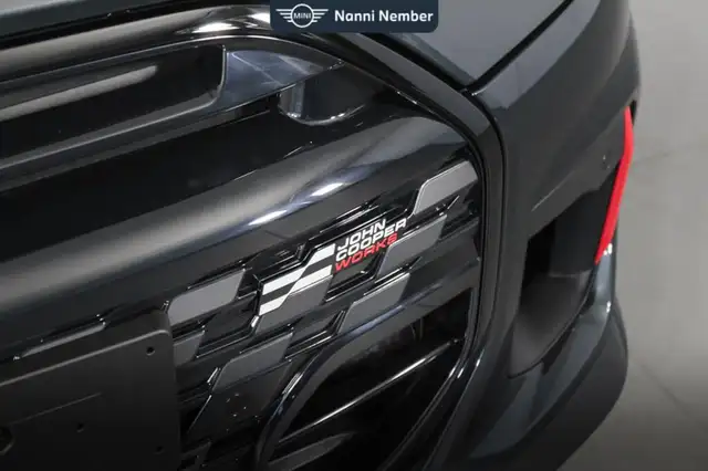 Mini Hatch view 25