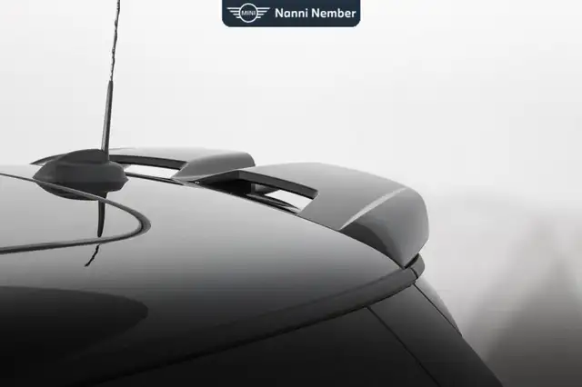 Mini Hatch view 24