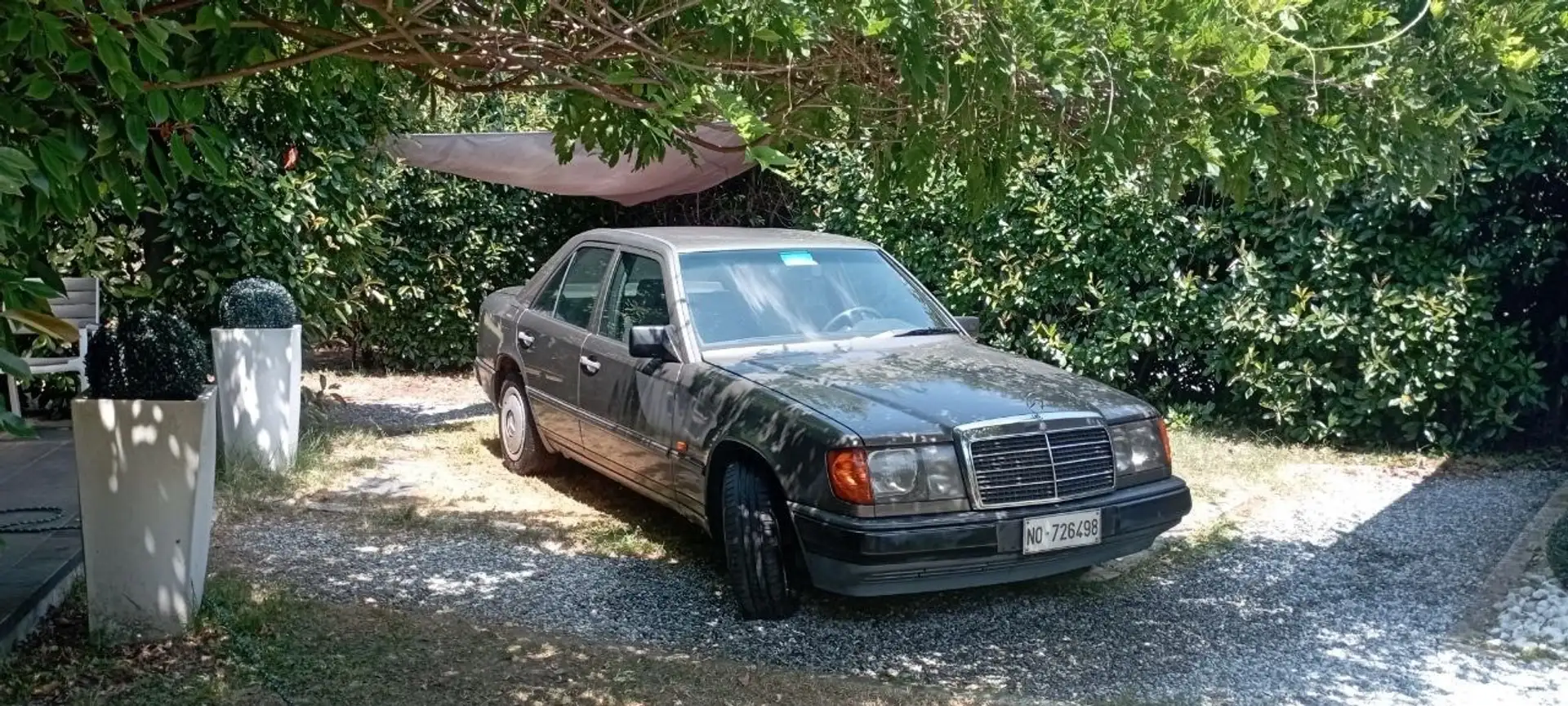 Mercedes-Benz 200 - 1