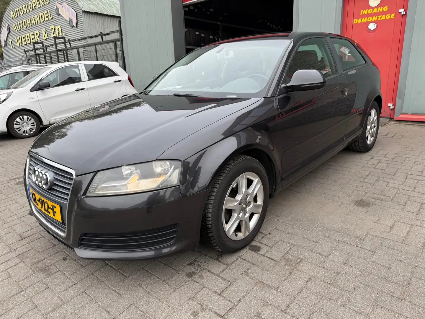Audi A3 1.6 TDI Ambition Pro Line Gris - 1