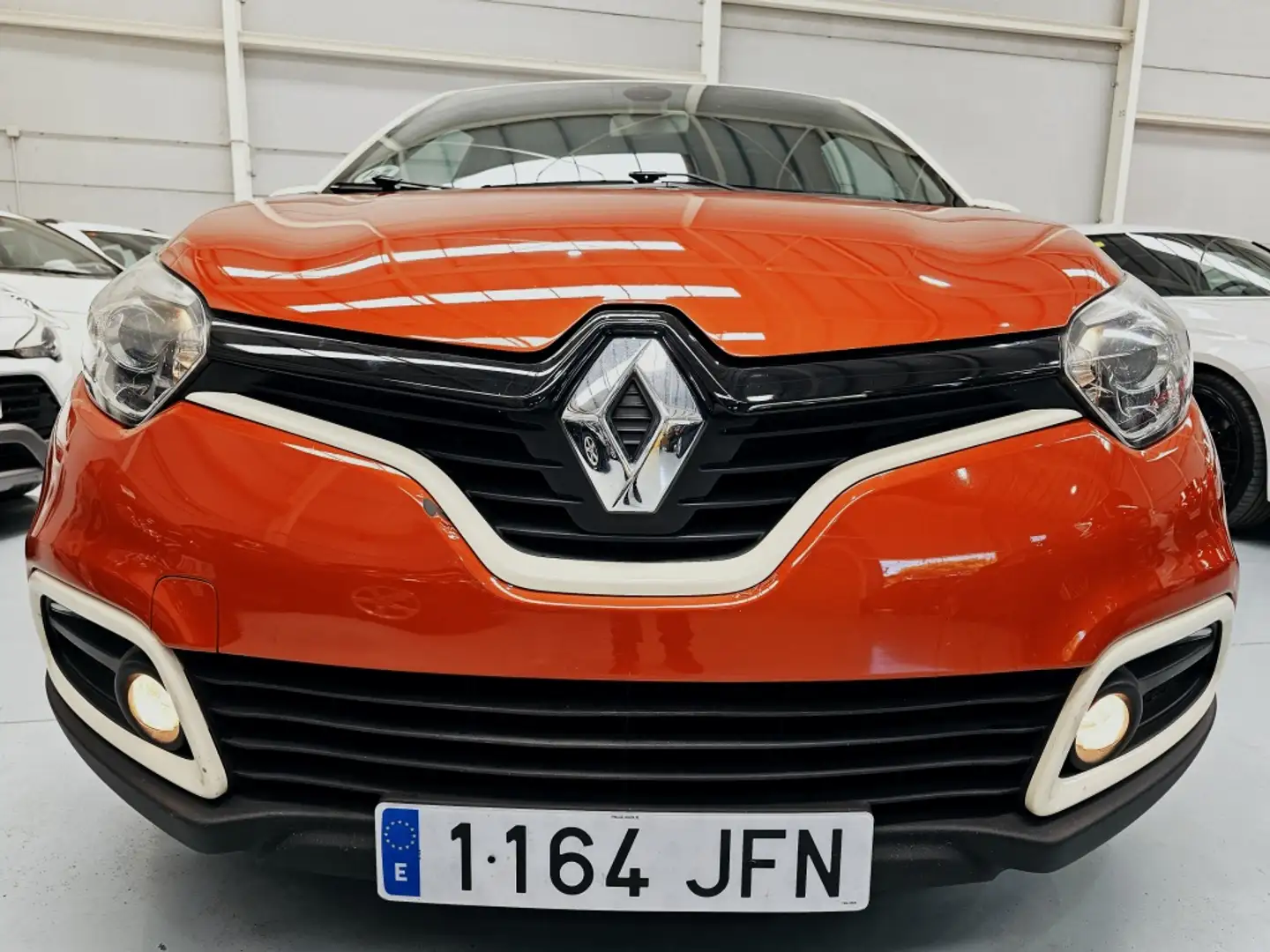 Renault Captur 1.5dCi Zen eco2 EDC 90 Naranja - 2