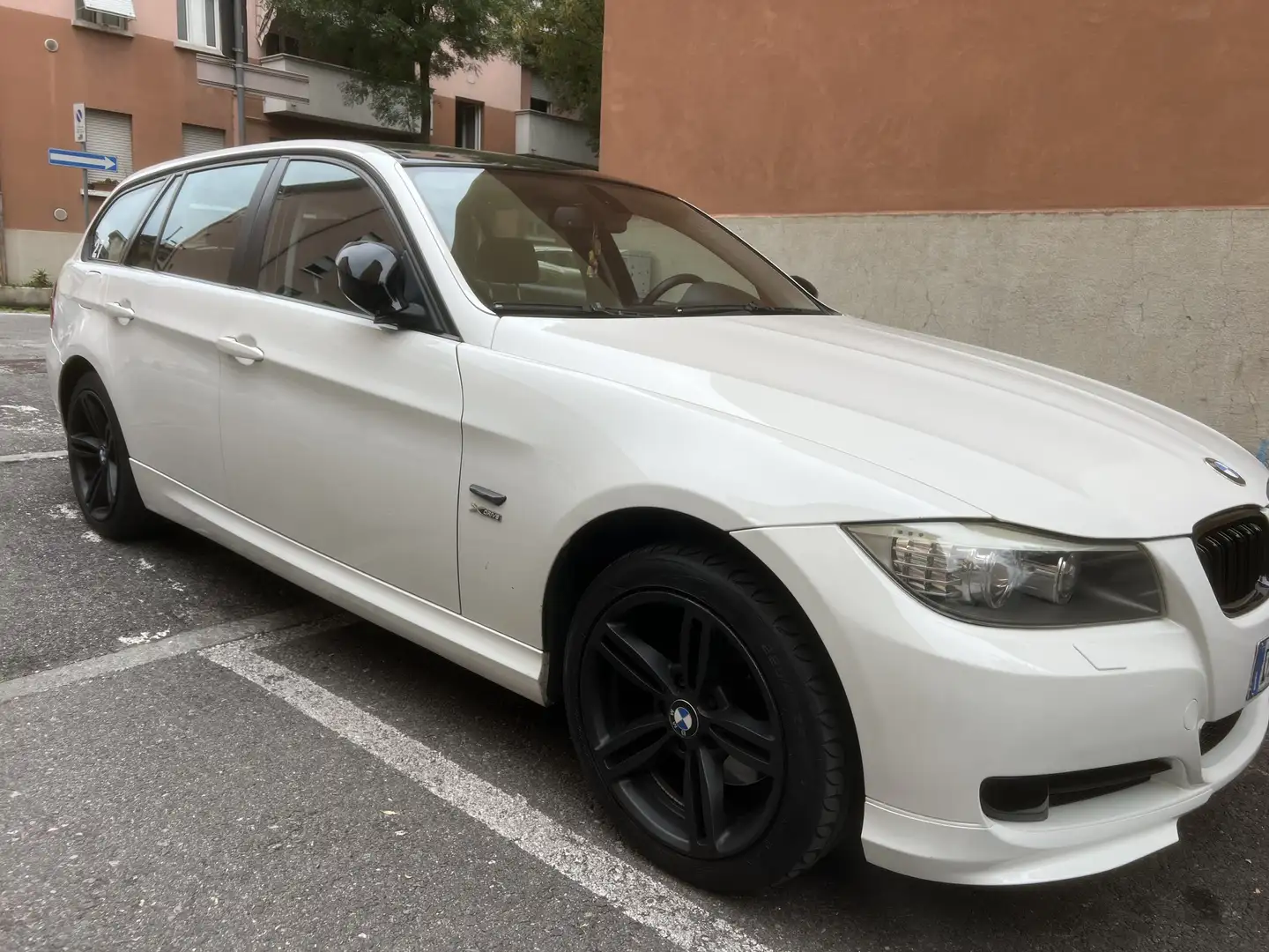 BMW 320 320d Touring Msport FL - 2