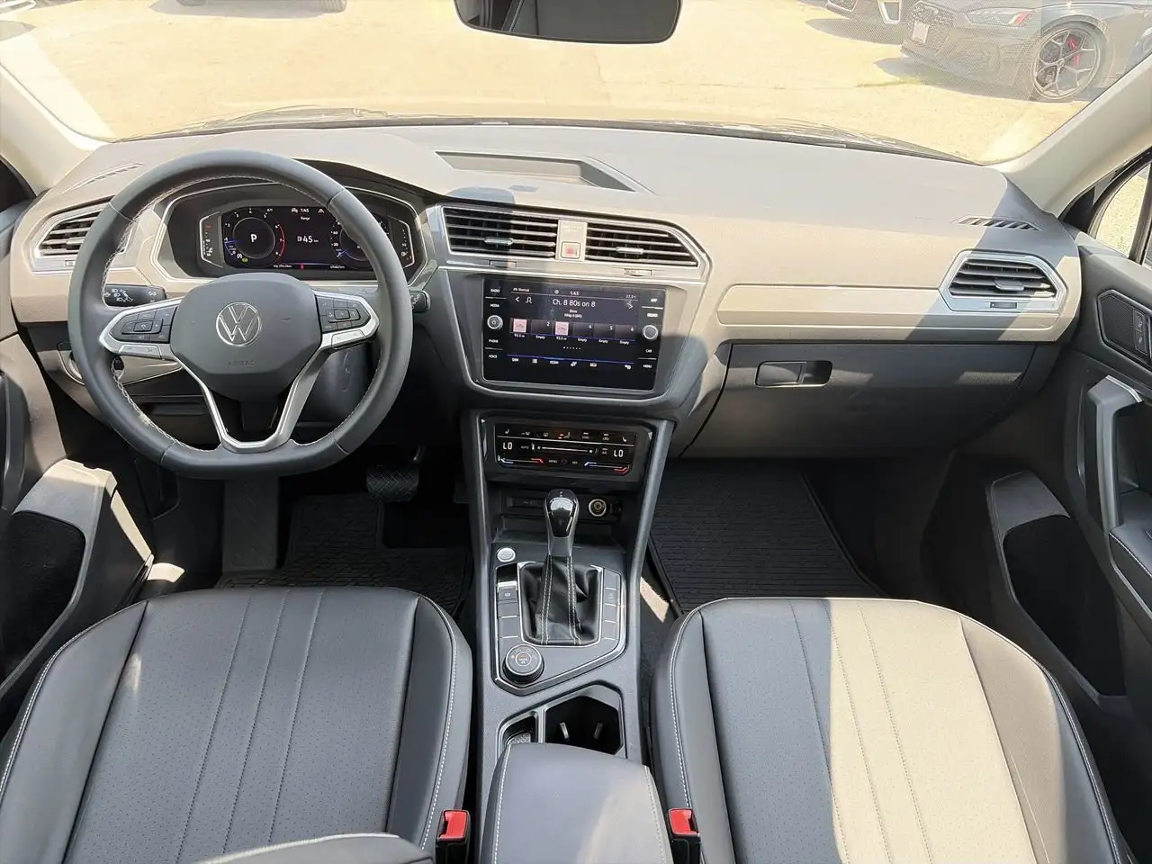 Volkswagen Tiguan снимка Volkswagen Tiguan