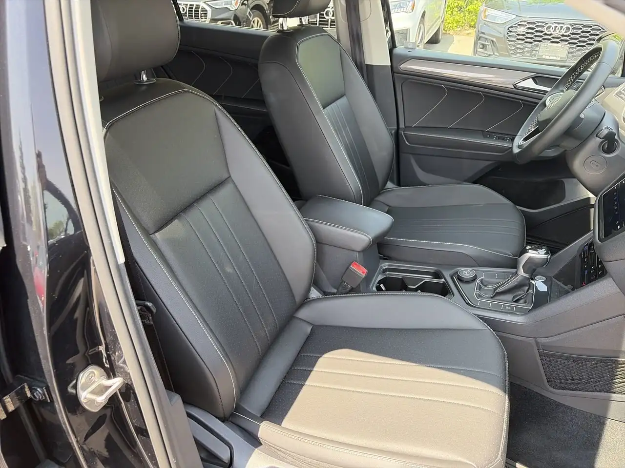 Volkswagen Tiguan снимка Volkswagen Tiguan