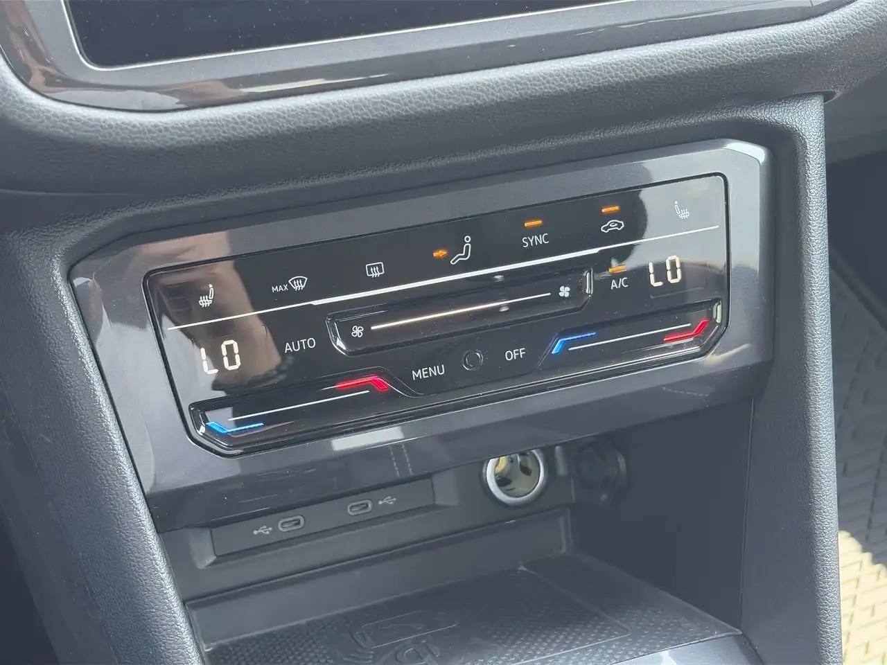 Volkswagen Tiguan снимка Volkswagen Tiguan