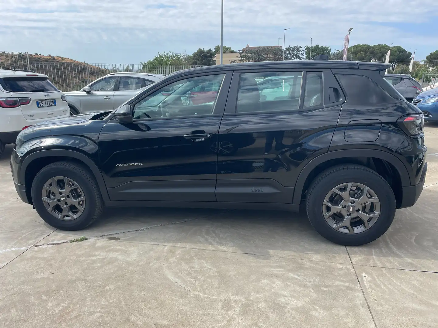 Jeep Avenger Avenger 1.2 turbo e-hybrid Longitude 110cv NUOVO Nero - 2