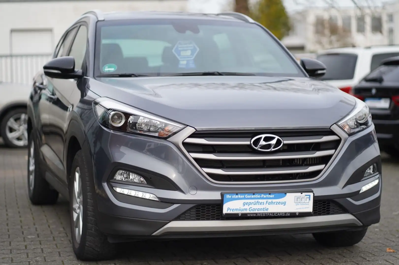 Hyundai TUCSON ix35 Passion Automatik Kamera DAB 1.Hand Grau - 1