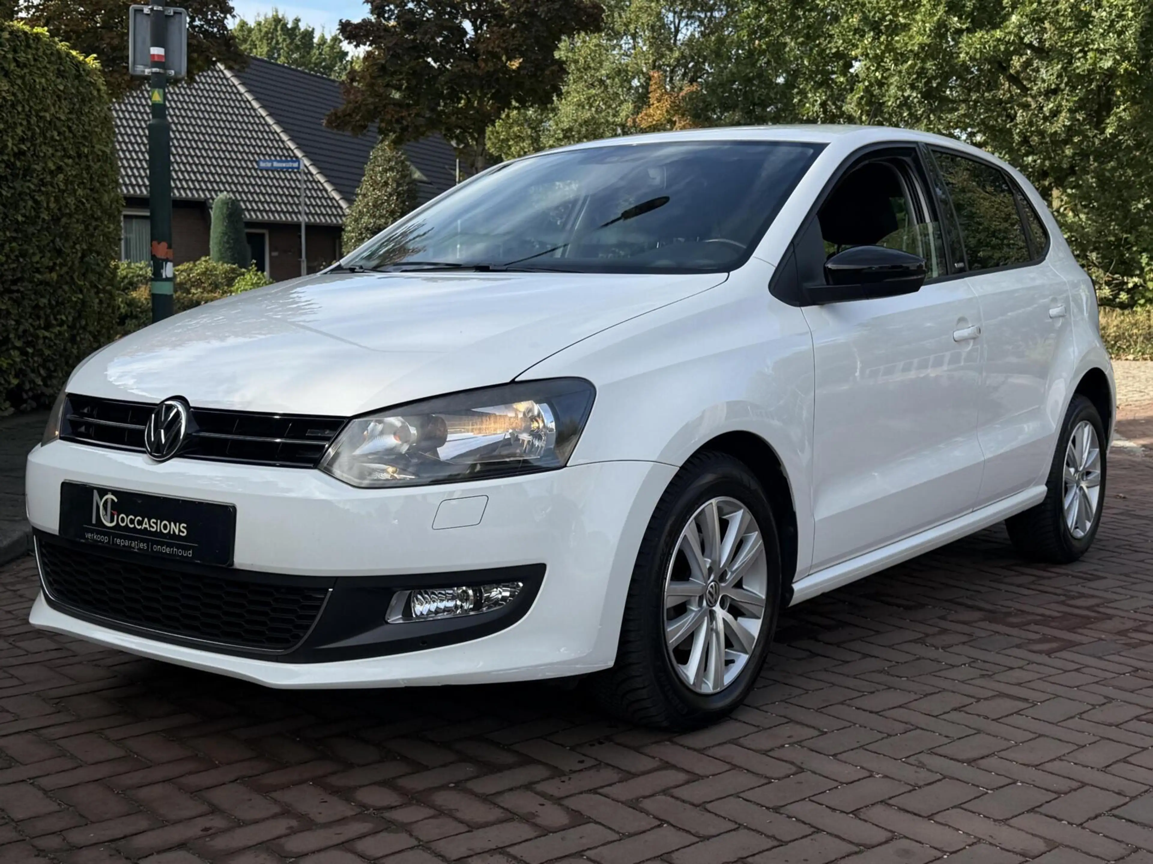 Volkswagen Polo 1.2 12V STYLE / PDC / STOELVERWARMING — photo 3