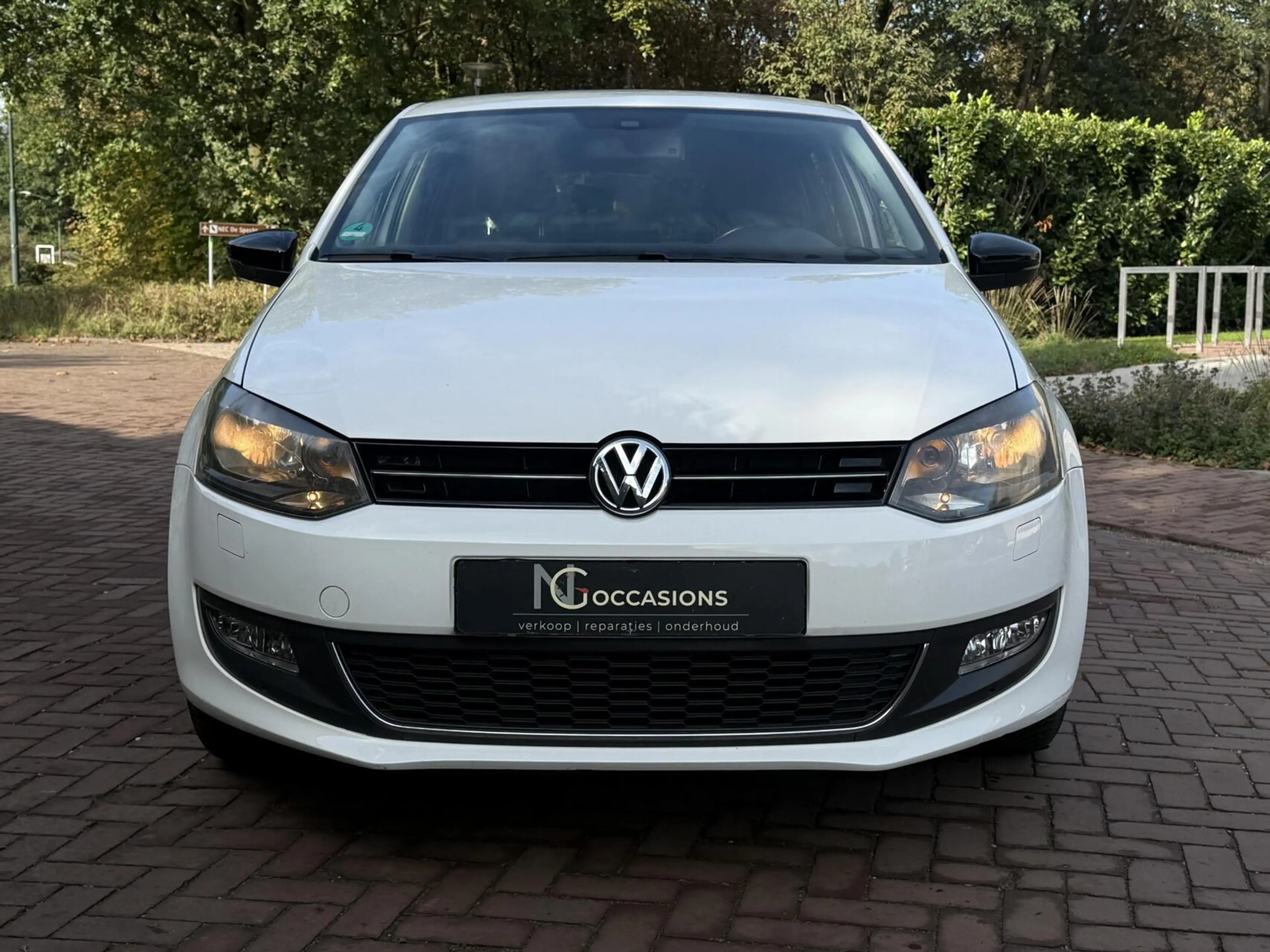Volkswagen Polo 1.2 12V STYLE / PDC / STOELVERWARMING — photo 2