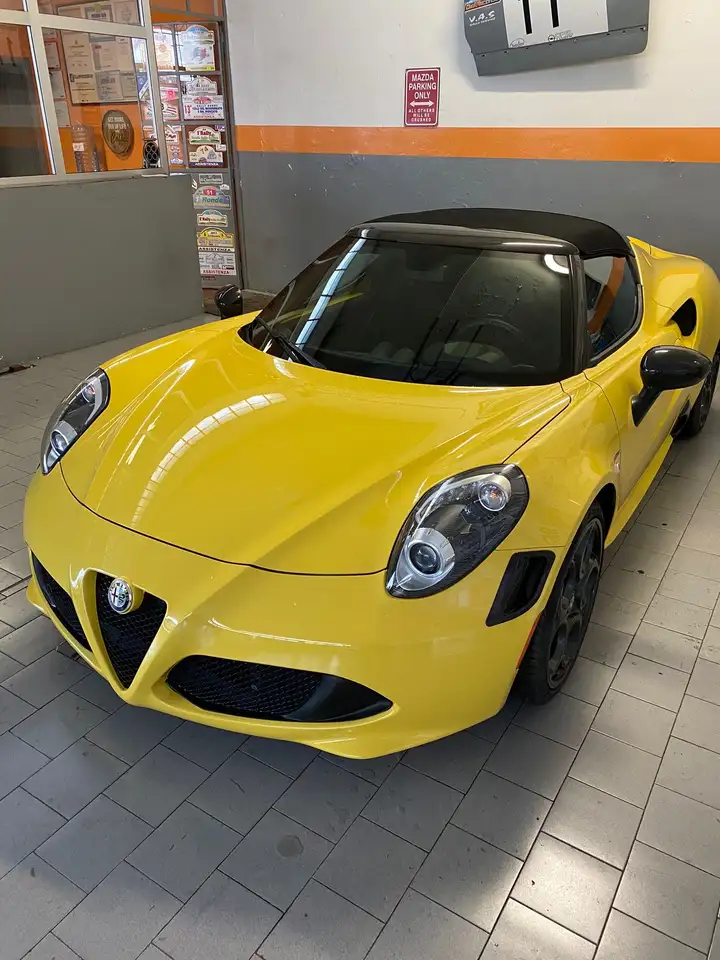 Alfa Romeo 4C 2021