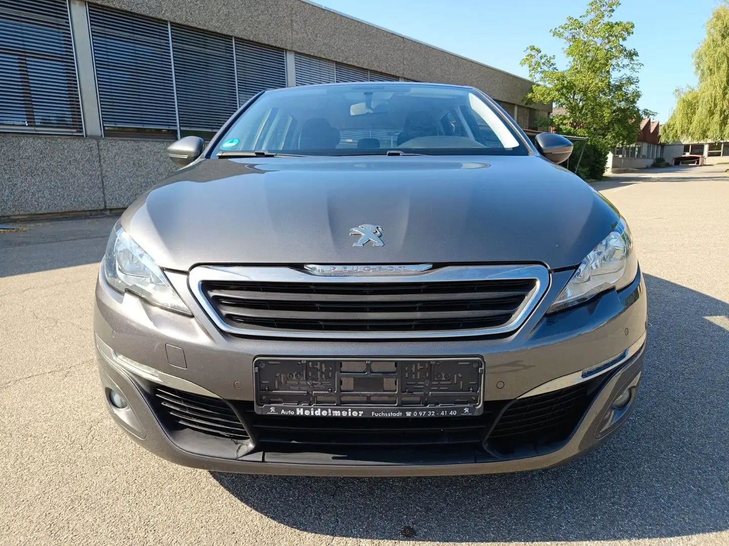 Peugeot 308 SW Active Grau - 2