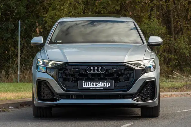Audi Q8 view 2