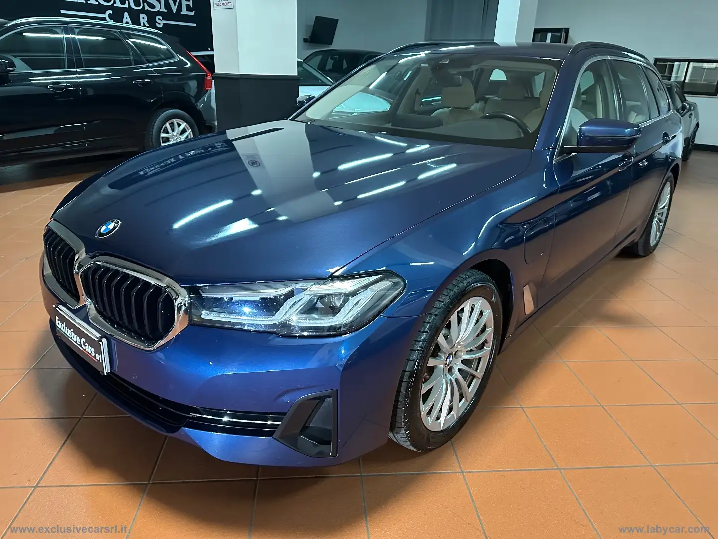 BMW 530 530e xDrive Touring Luxury Bleu - 1