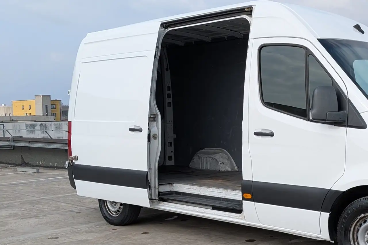2022 Mercedes-Benz Sprinter F37/35 315 CDI RWD TA N1, photograph 4