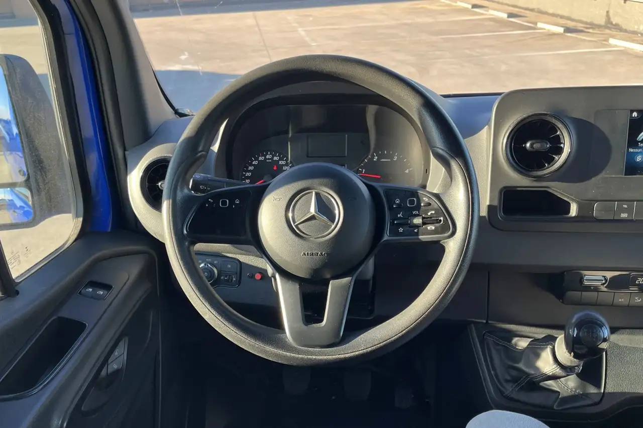 2022 Mercedes-Benz Sprinter F37/35 315 CDI RWD TA N1, photograph 12