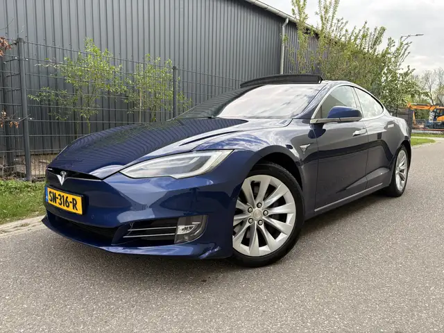 Tesla Model S 75D Base / AUTOMAAT / PANORAMDAK