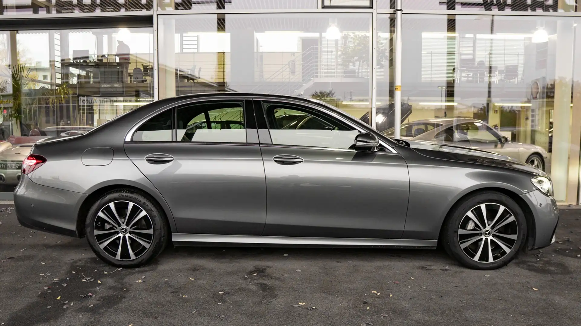 Mercedes-Benz E 400 d 4Matic AMG*ACC*360*PANO*LED Gris - 2