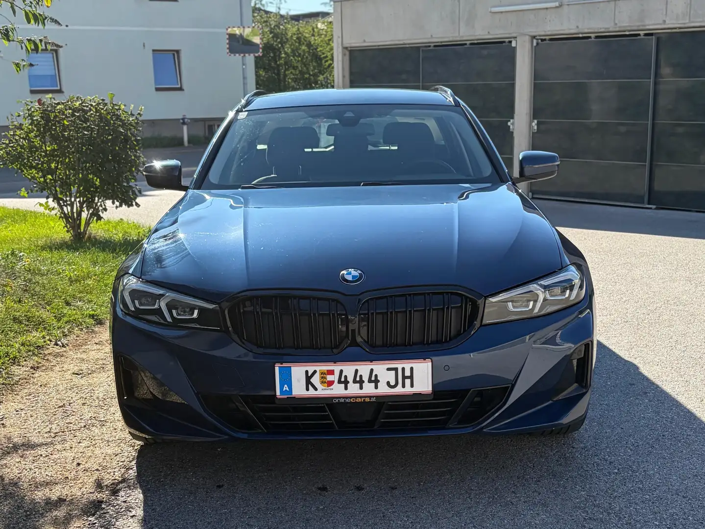 BMW 318 318d Touring Aut. Blau - 1