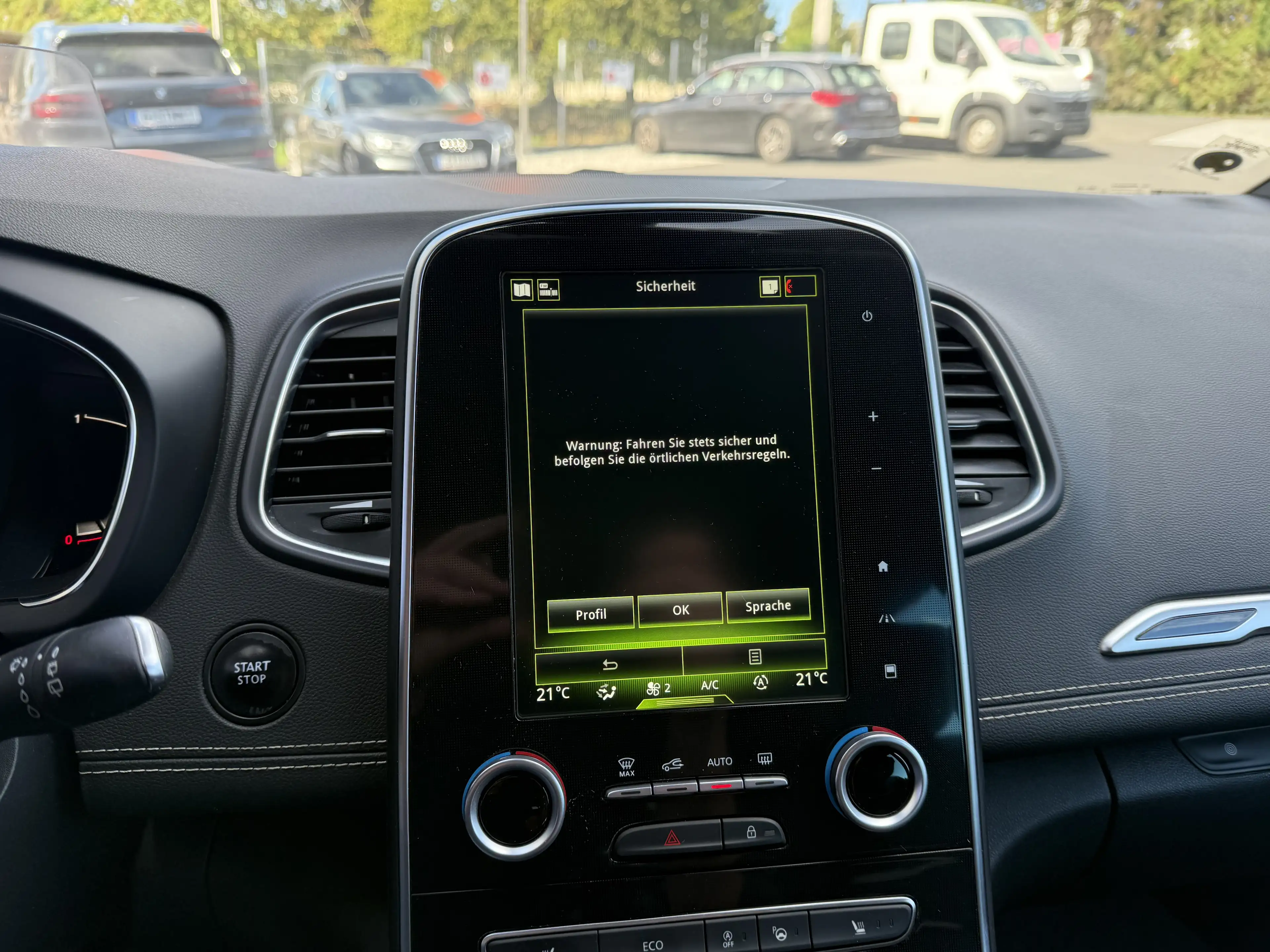Renault Grand Scenic Grand Scenic TCe130 BOSE LED TEILLEDER — photo 13