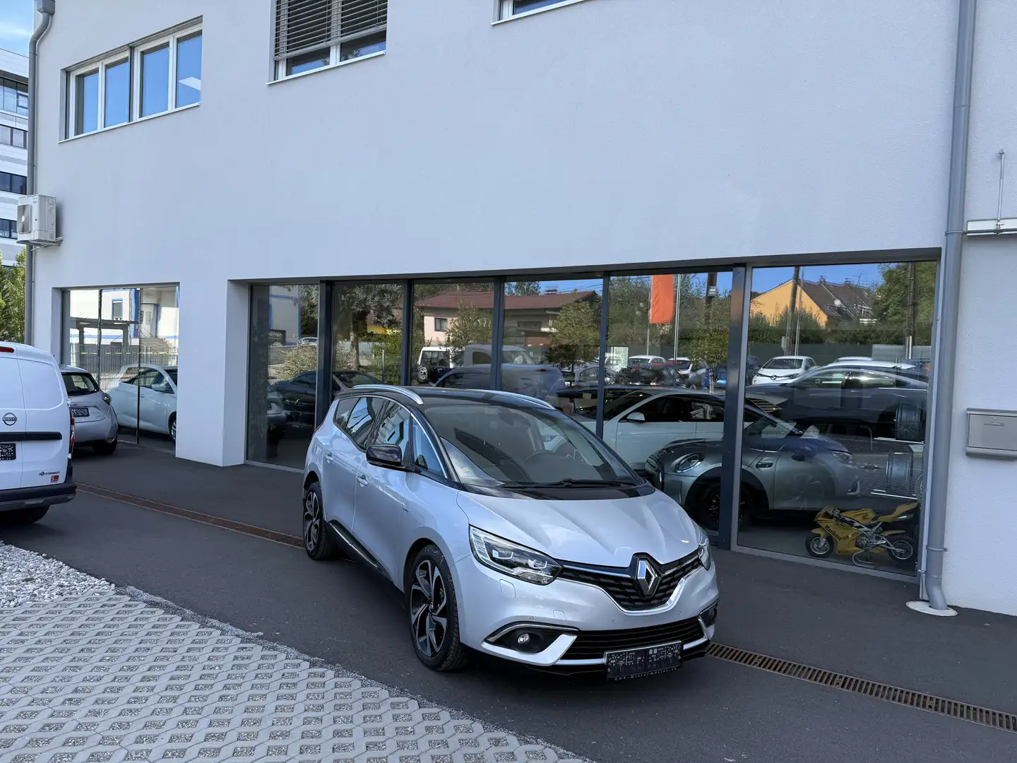 Renault Grand Scenic Grand Scenic TCe130 BOSE LED TEILLEDER Silber - 1