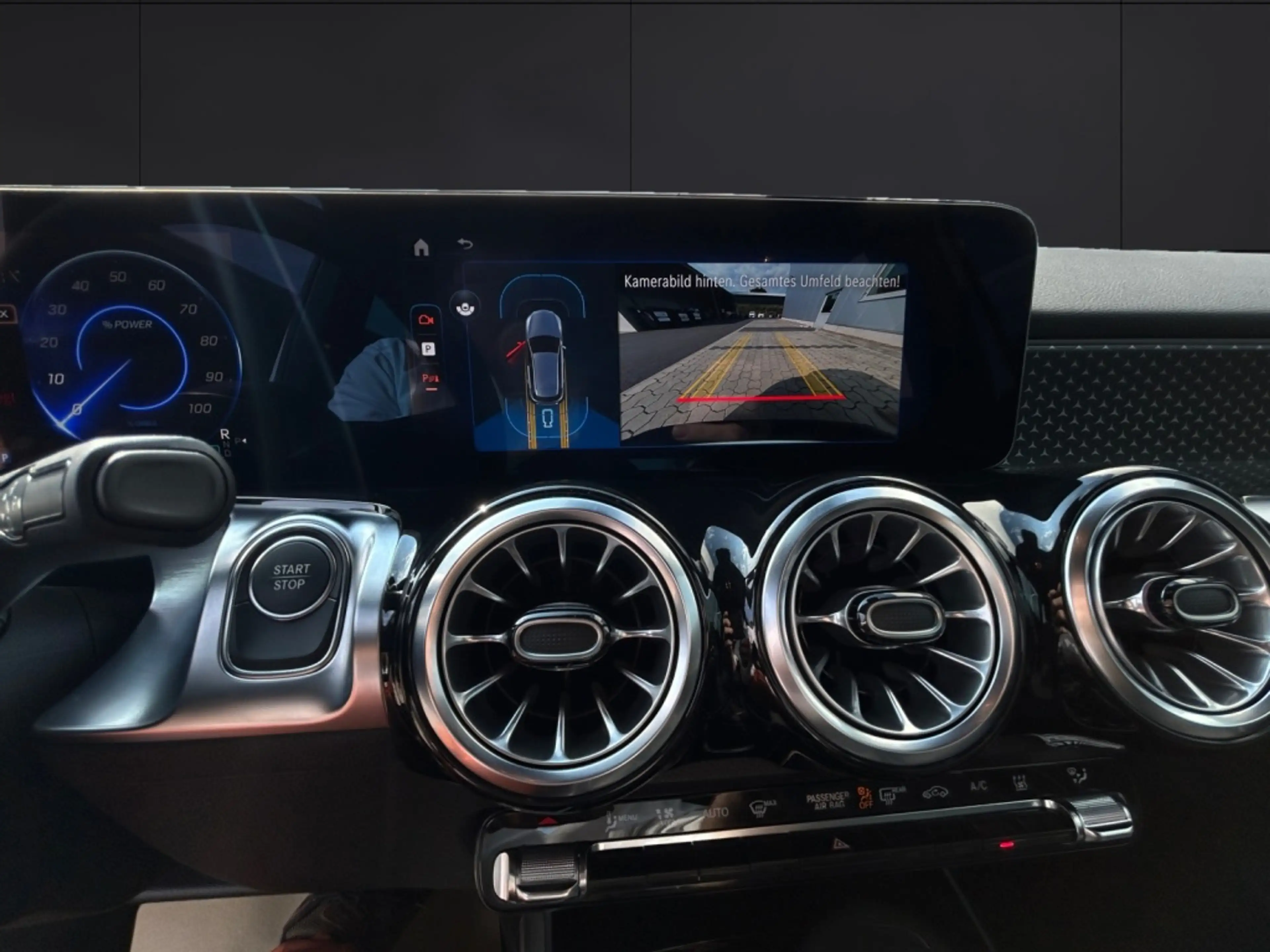 Mercedes-Benz EQB 300 4M *Progressive*Advanced*LED*Kamera*DAB* — photo 12
