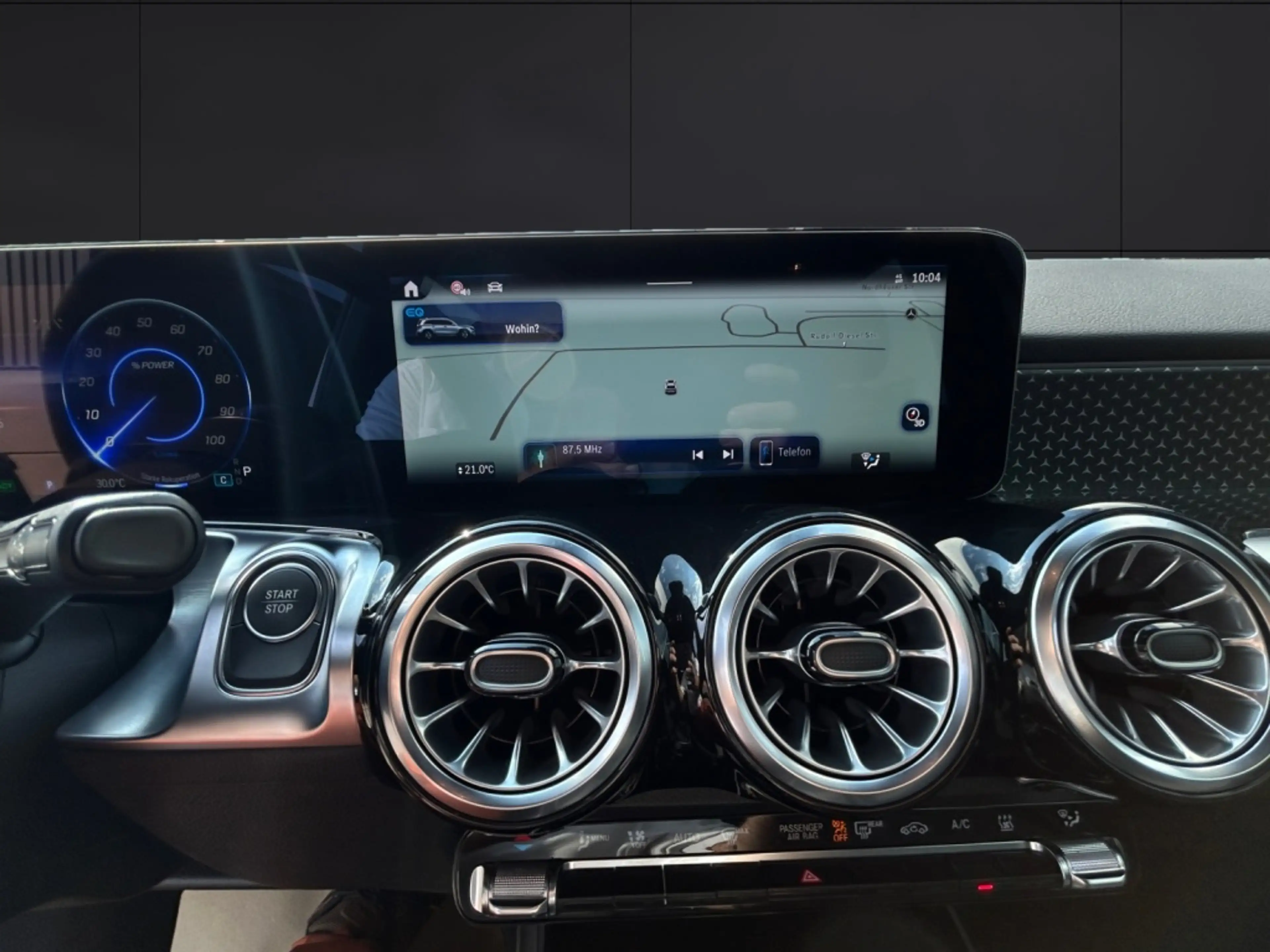 Mercedes-Benz EQB 300 4M *Progressive*Advanced*LED*Kamera*DAB* — photo 11