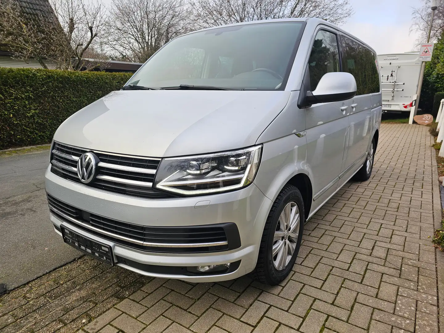 Volkswagen T6 Multivan Generation SIX DSG Argintiu - 1