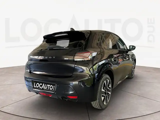 Peugeot 208 view 4