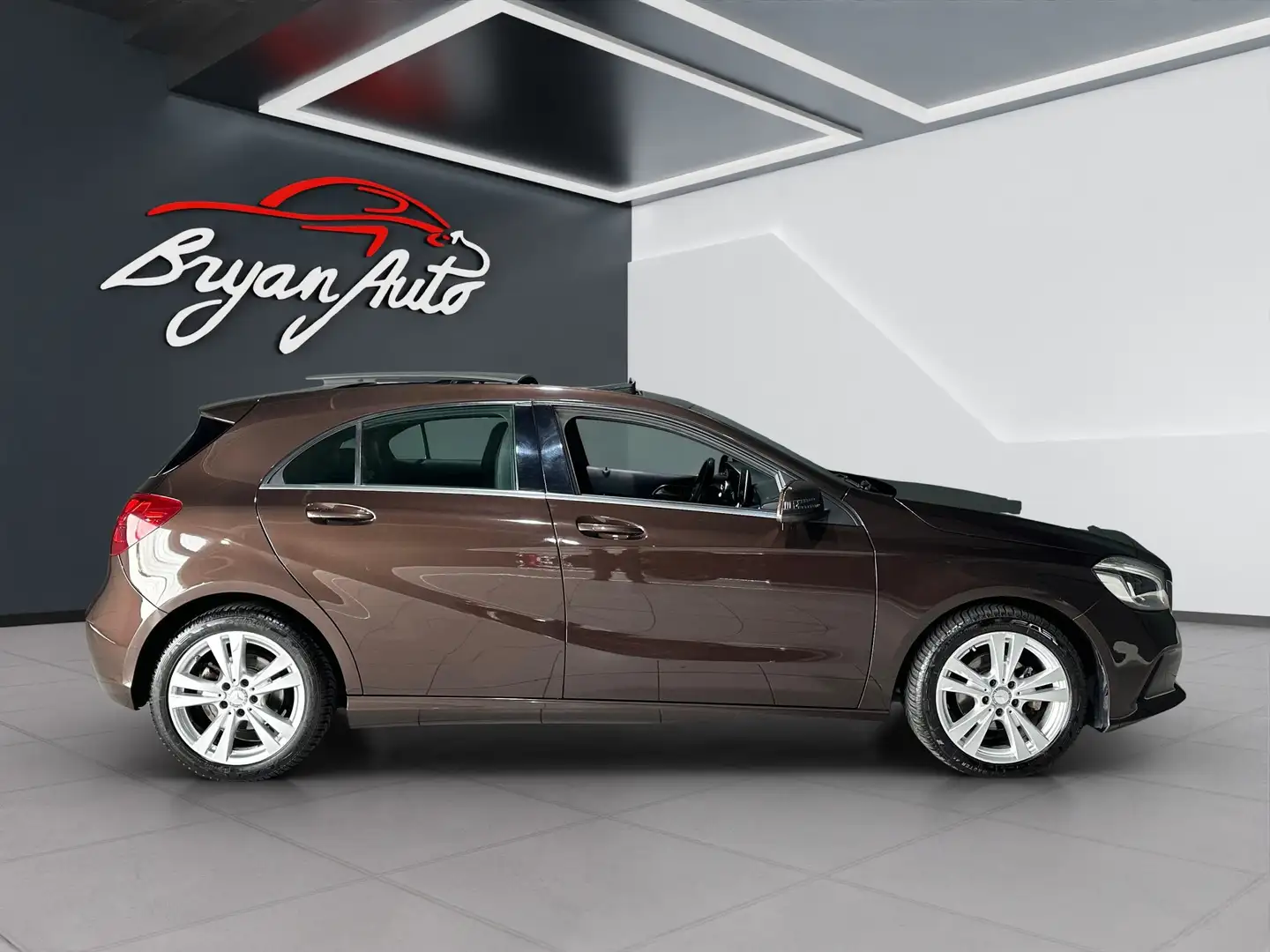 Mercedes-Benz A 180 AUTOMATIC SPORT my16 Brun - 1