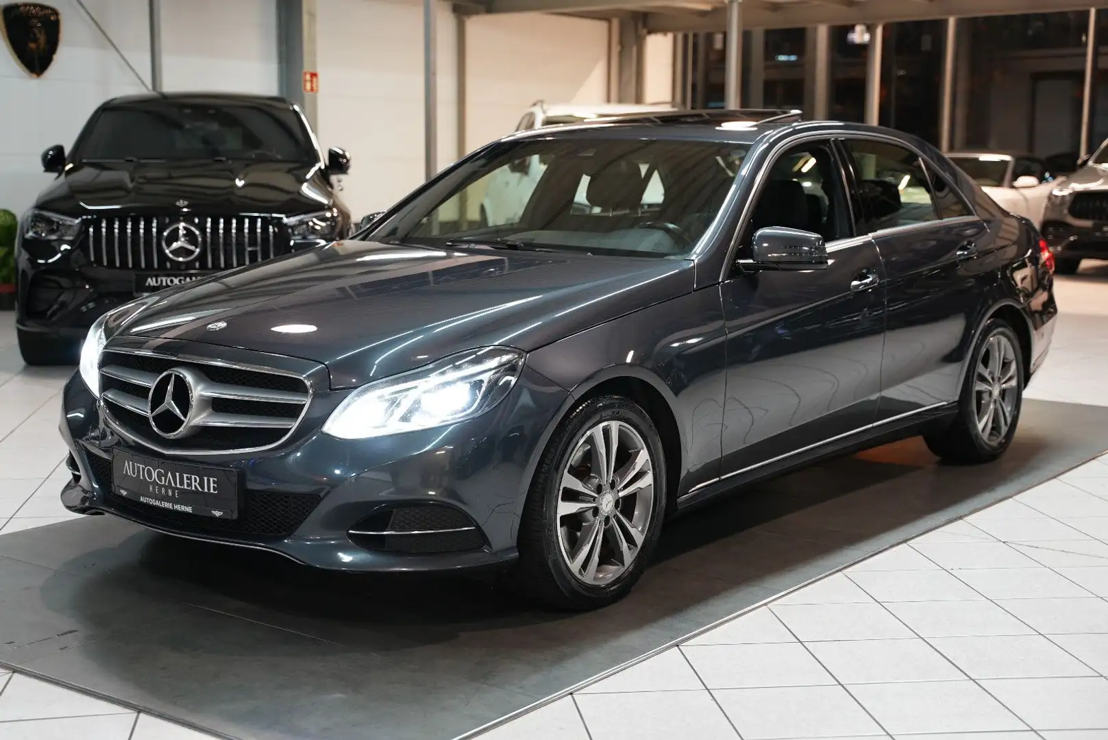 Mercedes-Benz E 250 BlueTec*AUT*LED*EGSD*ASSIST*NAVI*T-LEDER Grau - 1