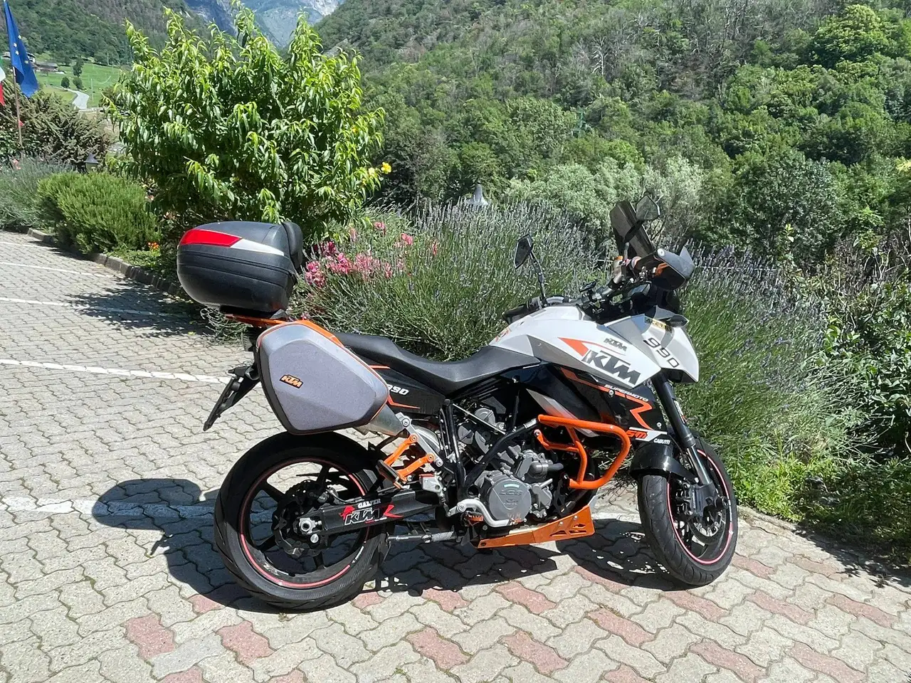 KTM 990 Supermoto