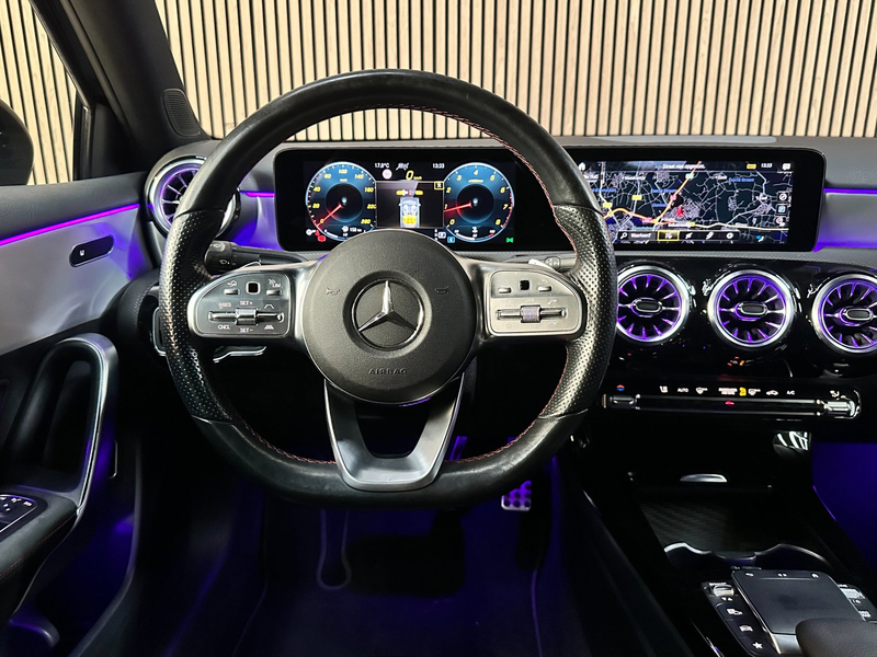 Mercedes-Benz A 200 AMG Line - Pano - Ambiance - ACC — photo 10