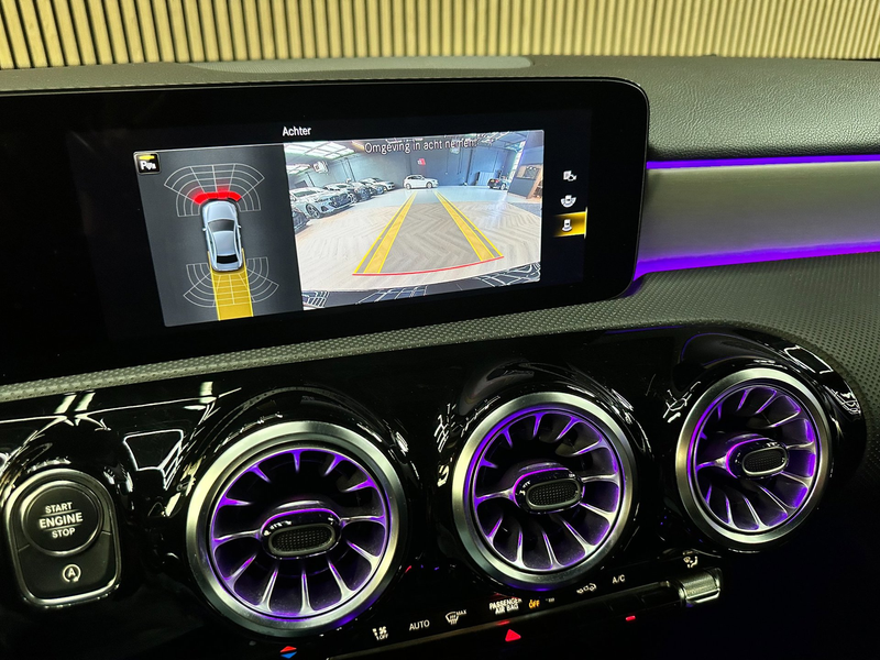 Mercedes-Benz A 200 AMG Line - Pano - Ambiance - ACC — photo 12