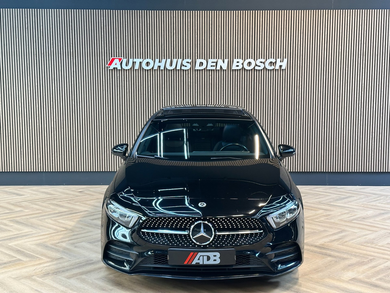 Mercedes-Benz A 200 AMG Line - Pano - Ambiance - ACC — photo 19