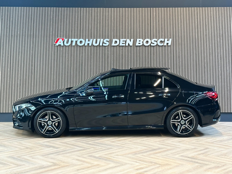 Mercedes-Benz A 200 AMG Line - Pano - Ambiance - ACC — photo 3