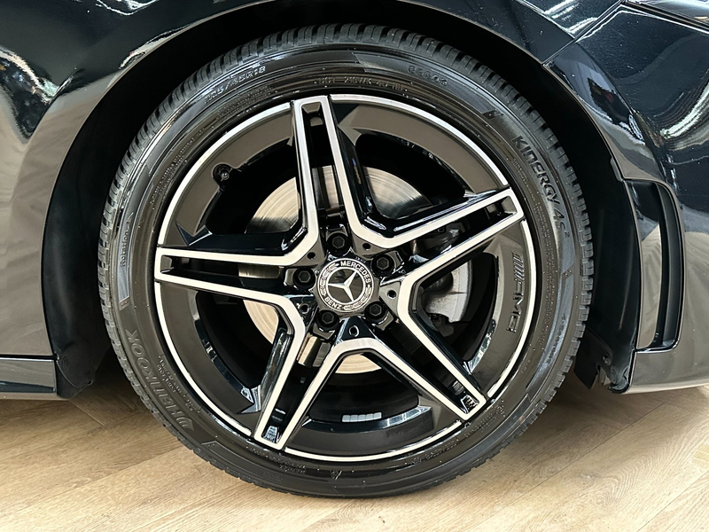 Mercedes-Benz A 200 AMG Line - Pano - Ambiance - ACC — photo 23